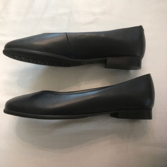 Skypro Polly Vacher Navy Blue Leather Low Heel Pumps Size 7 1/2 - Picture 4 of 9